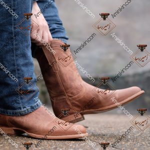 پوشیدن بوت چرم مردانه