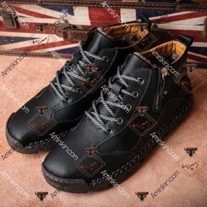 یک جفت بوت چرم مردانه