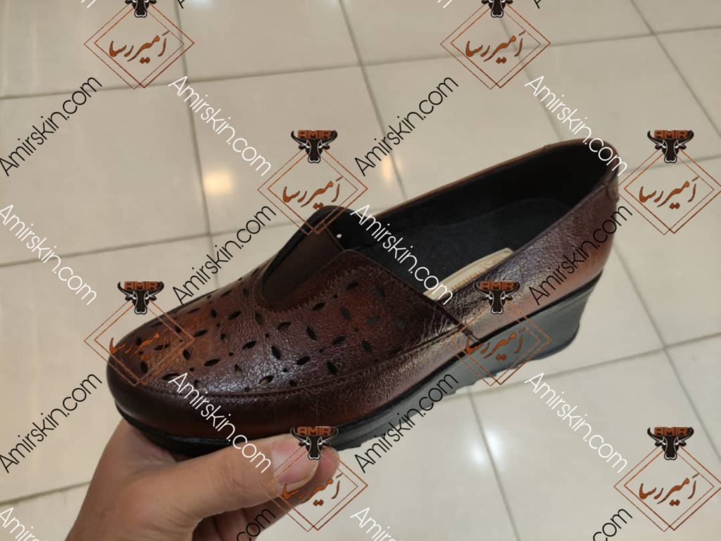 کفش چرم طرح دار